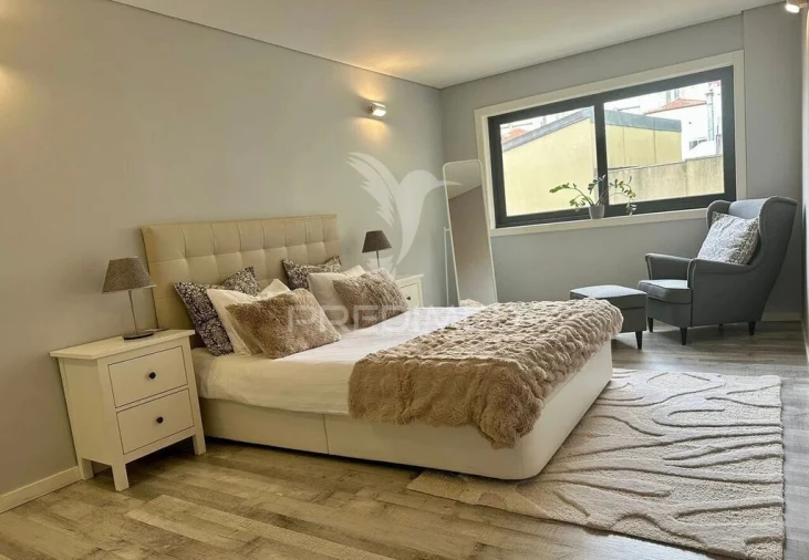 Apartamento T1 para Venda em Cedofeita, Santo Ildefonso, Sé, Miragaia, São Nicolau e Vitória Foto 1