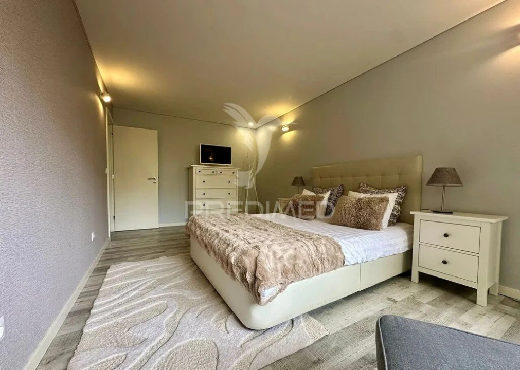 Apartamento T1 para Venda em Cedofeita, Santo Ildefonso, Sé, Miragaia, São Nicolau e Vitória Foto 2