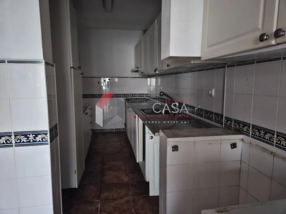 Moradia T3 para Venda em Angra (Santa Luzia) Foto 15