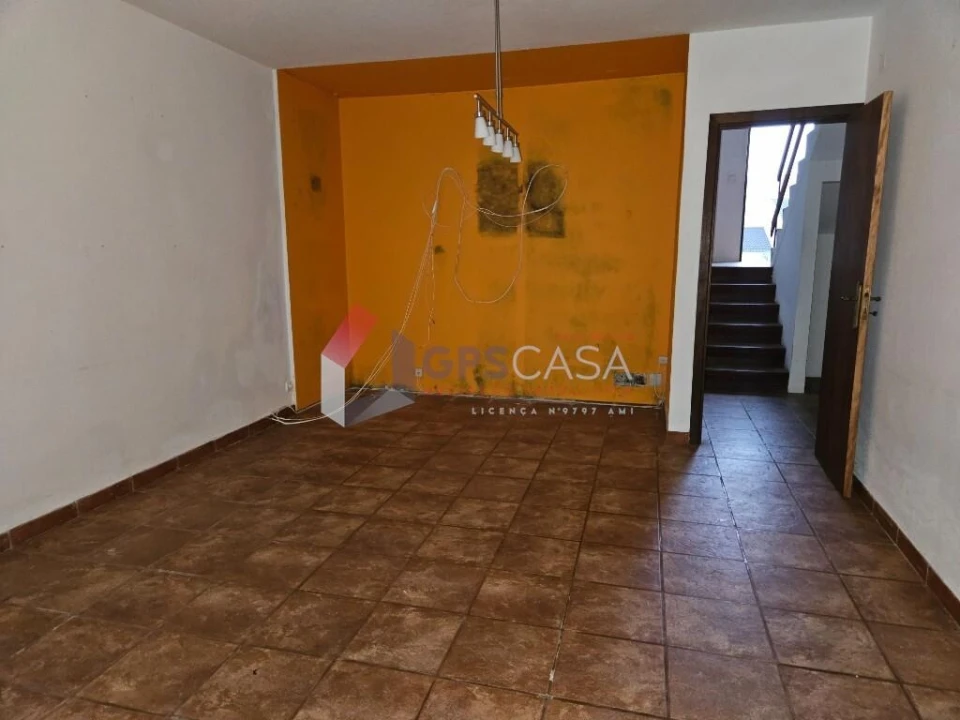 Moradia T3 para Venda em Angra (Santa Luzia) Foto 21