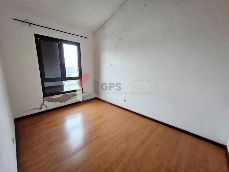 Moradia T3 para Venda em Angra (Santa Luzia) Foto 9