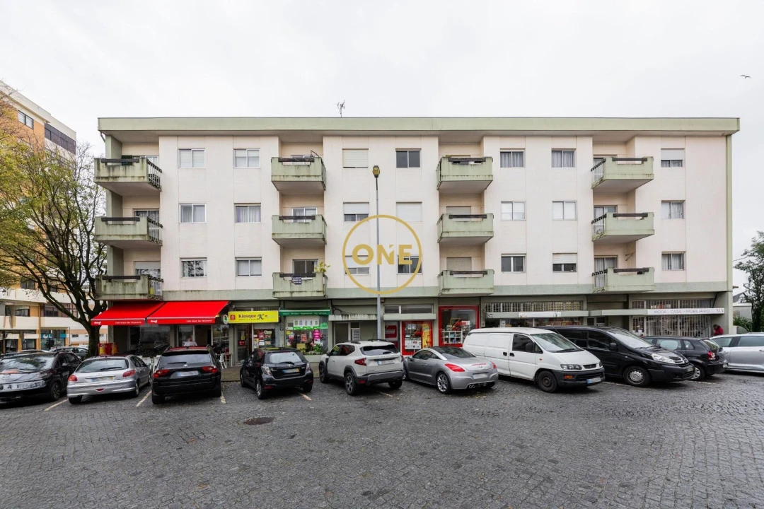 Apartamento T4 para Venda em Póvoa de Varzim, Beiriz e Argivai Foto 1