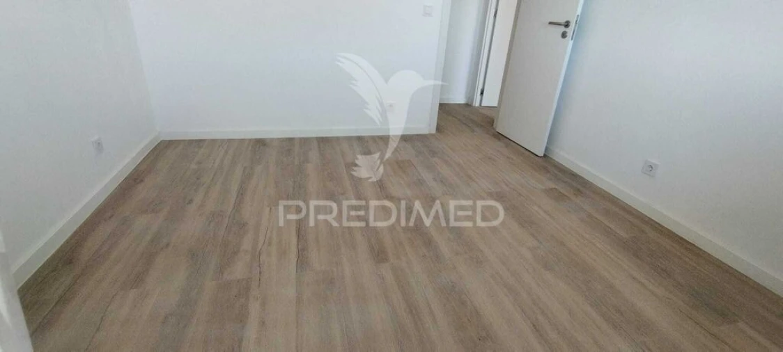 Apartamento T2 para Venda em Santa Iria de Azoia, São João da Talha e Bobadela Foto 5