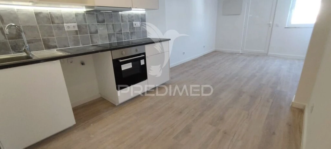 Apartamento T2 para Venda em Santa Iria de Azoia, São João da Talha e Bobadela Foto 1