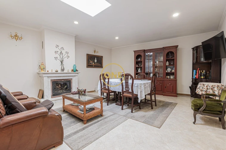 Moradia T3 para Venda em Algueirão-Mem Martins Foto 47