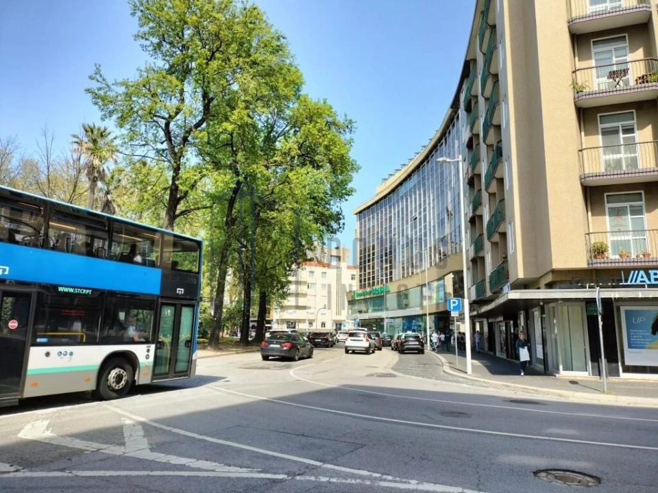 Loja para Arrendamento em Cedofeita, Santo Ildefonso, Sé, Miragaia, São Nicolau e Vitória Foto 6