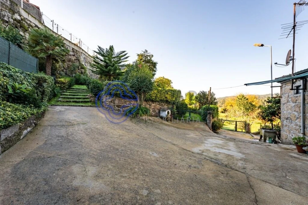 Quinta T2 para Venda em Paço de Sousa Foto 31