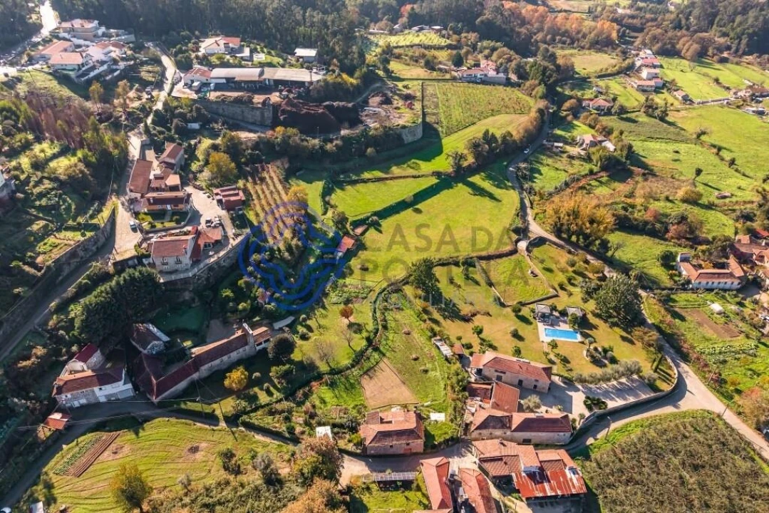 Quinta T2 para Venda em Paço de Sousa Foto 2