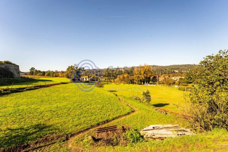 Quinta T2 para Venda em Paço de Sousa Foto 30