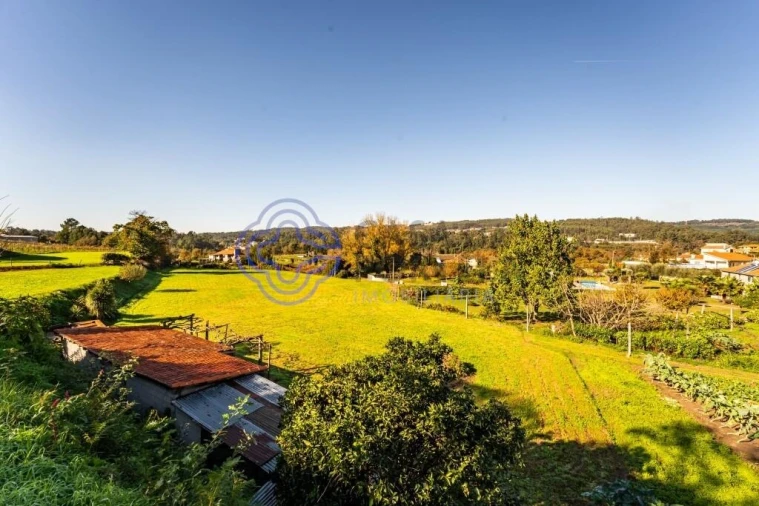 Quinta T2 para Venda em Paço de Sousa Foto 28