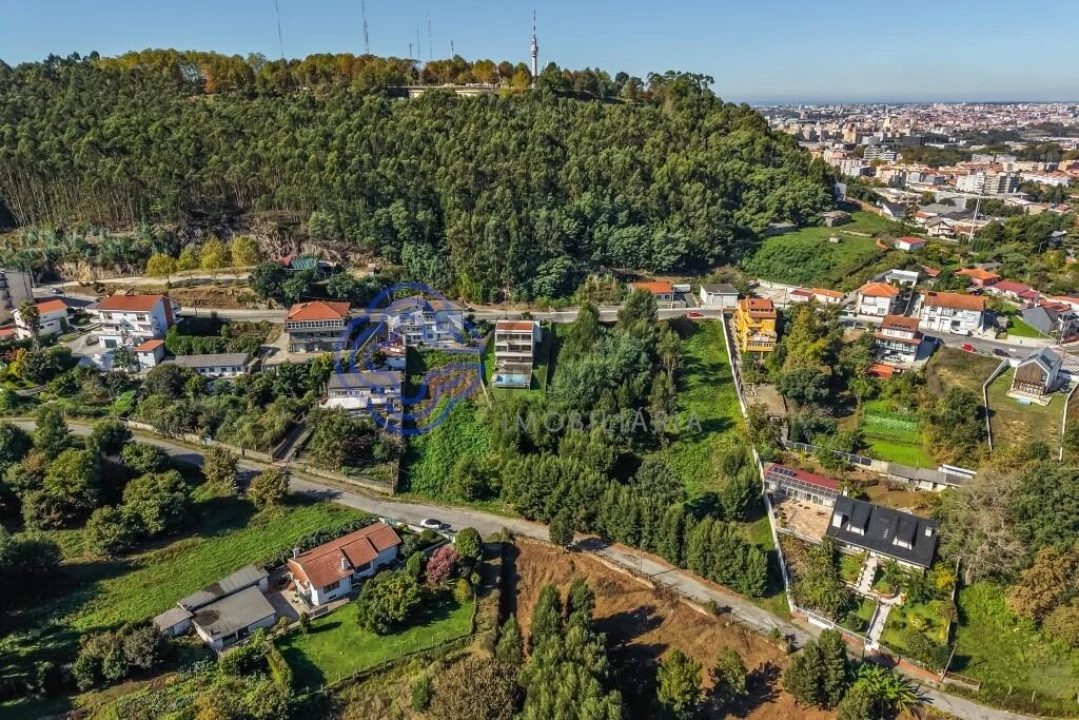 Terreno para Venda em Vilar de Andorinho Foto 4