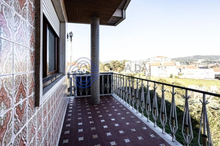 Moradia T4 para Venda em Fânzeres e São Pedro da Cova Foto 26