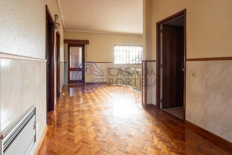 Moradia T4 para Venda em Fânzeres e São Pedro da Cova Foto 18