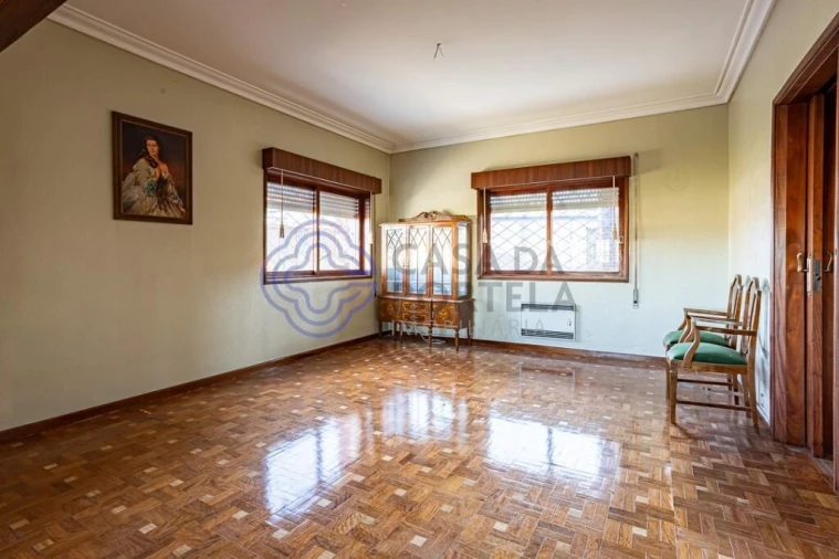 Moradia T4 para Venda em Fânzeres e São Pedro da Cova Foto 7