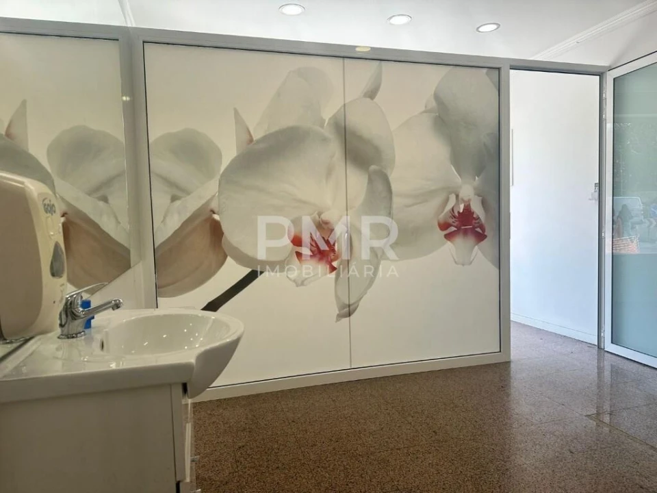 Loja para Arrendamento em Lumiar Foto 8