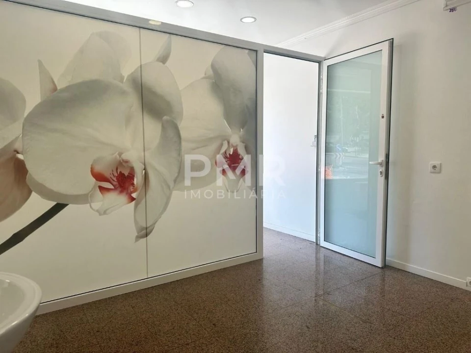 Loja para Arrendamento em Lumiar Foto 4