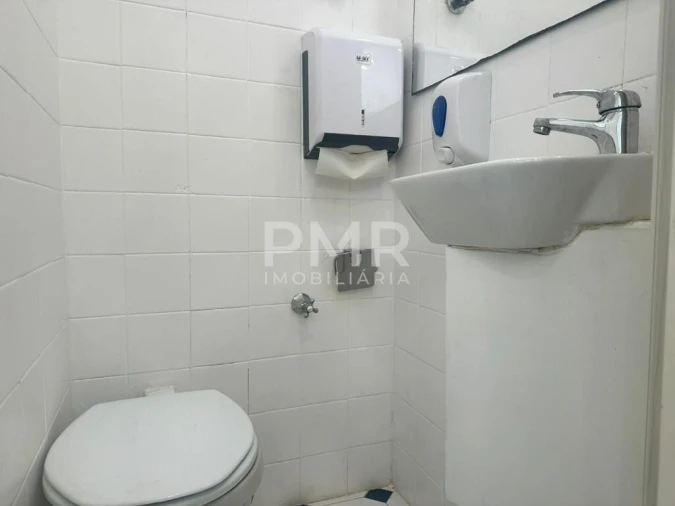 Loja para Arrendamento em Lumiar Foto 7