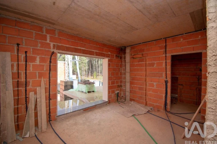 Moradia T4 para Venda em Maceira Foto 6