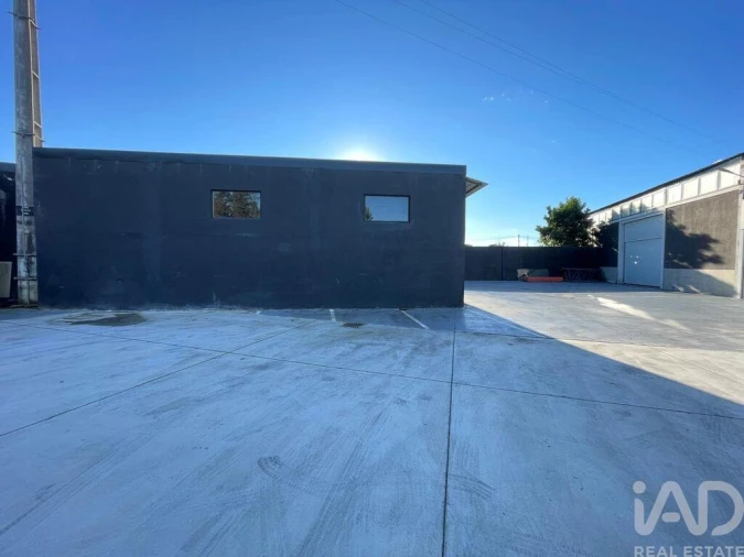 Loja para Venda em Manhente Foto 2