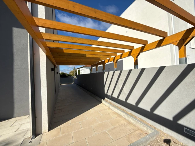 Moradia T4 para Venda em Aguada de Cima Foto 4