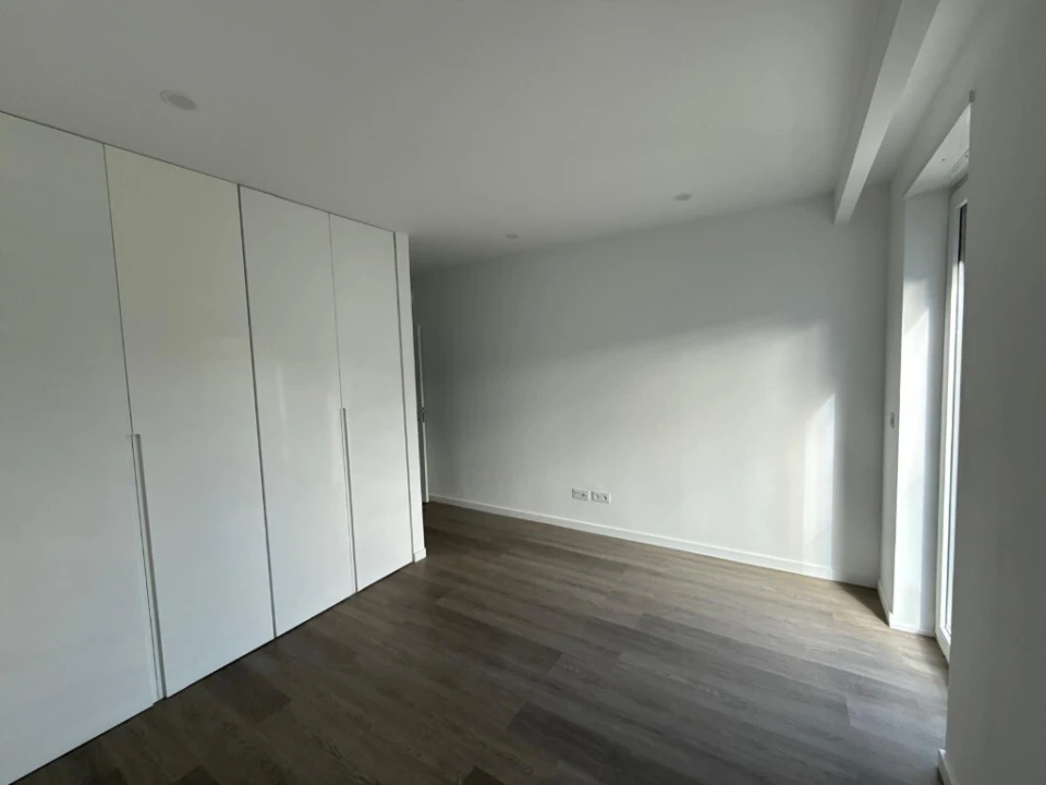 Moradia T4 para Venda em Aguada de Cima Foto 12