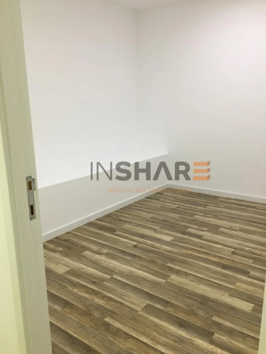 Loja para Arrendamento em Braga (São José de São Lázaro e São João do Souto) Foto 39