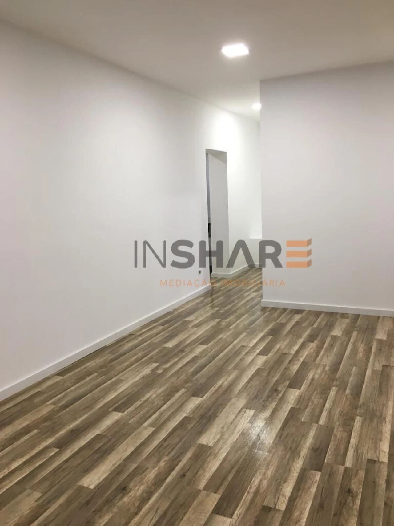 Loja para Arrendamento em Braga (São José de São Lázaro e São João do Souto) Foto 2