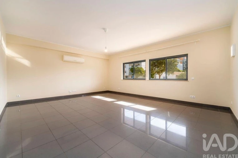 Apartamento T3 para Arrendamento em Loule (São Clemente) Foto 5