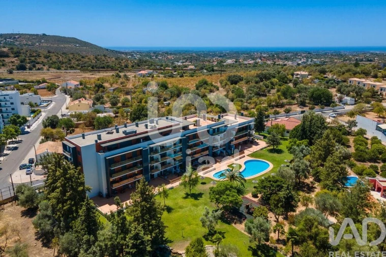 Apartamento T3 para Arrendamento em Loule (São Clemente)