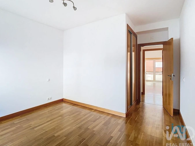 Apartamento T4 para Venda em Batalha Foto 8