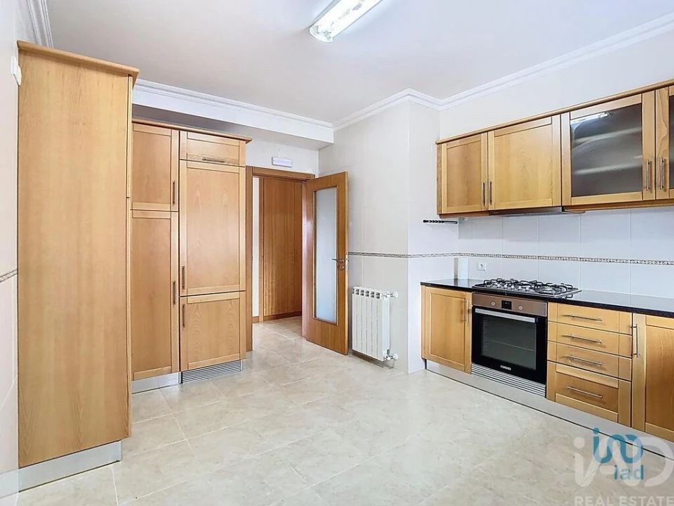 Apartamento T4 para Venda em Batalha Foto 4
