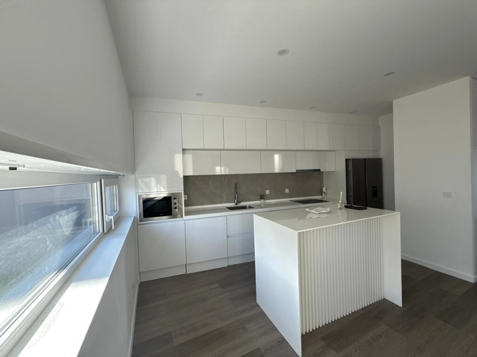 Moradia T4 para Venda em Aguada de Cima Foto 10