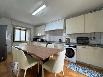 Apartamento T5 para Venda em São Martinho do Bispo e Ribeira de Frades