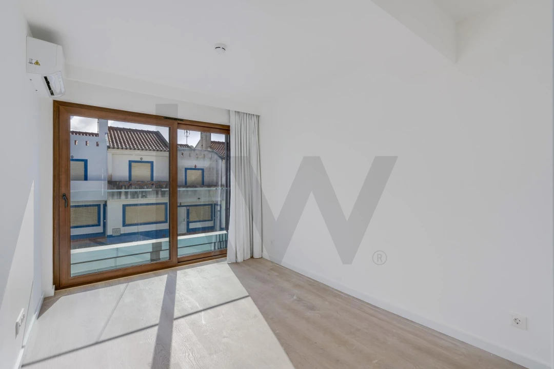 Apartamento T3 para Venda em Porto Covo Foto 28