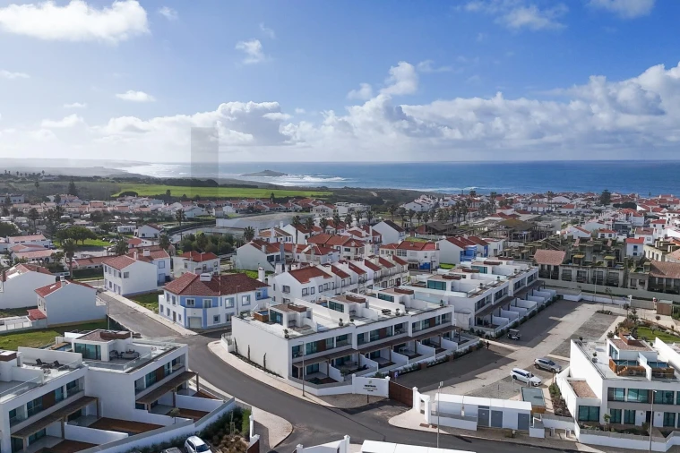 Apartamento T3 para Venda em Porto Covo Foto 52