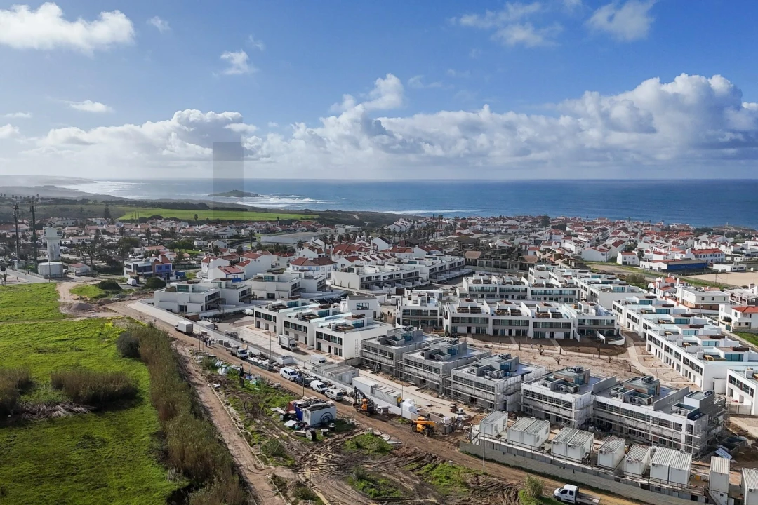 Apartamento T3 para Venda em Porto Covo Foto 51