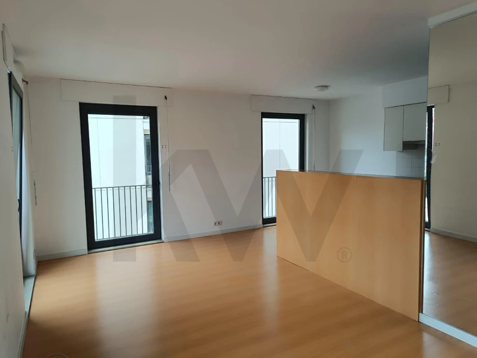Apartamento T2 para Arrendamento em Santa Maria Maior Foto 1