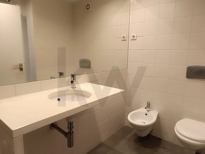 Apartamento T2 para Arrendamento em Santa Maria Maior Foto 8