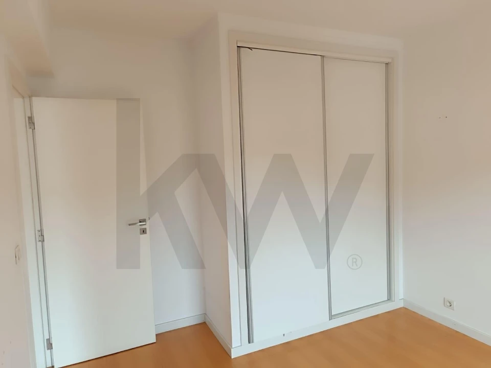 Apartamento T2 para Arrendamento em Santa Maria Maior Foto 3