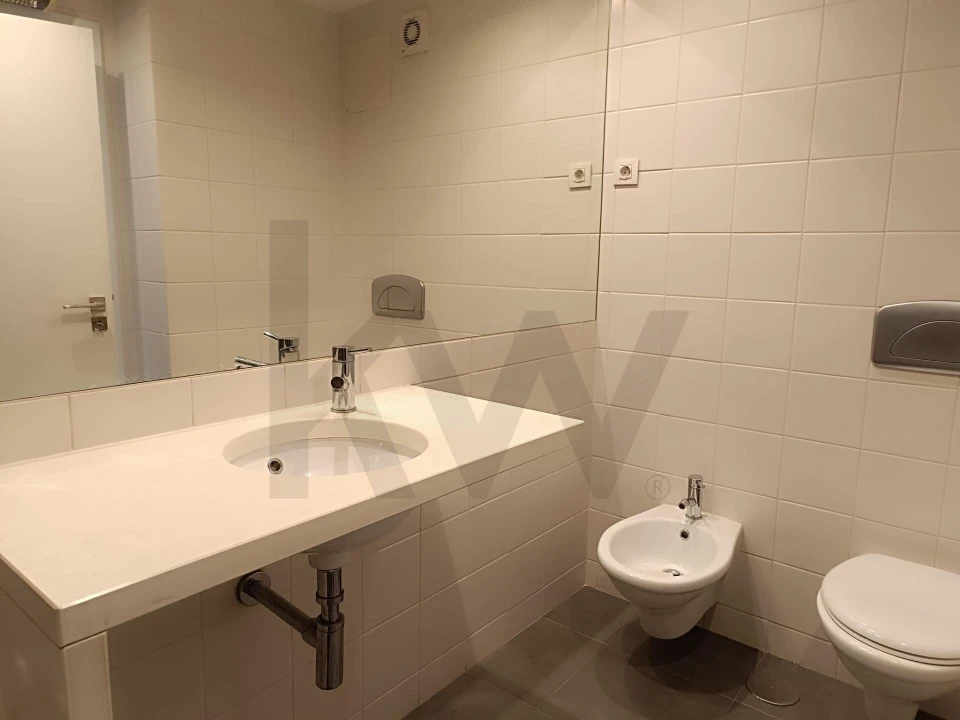 Apartamento T2 para Arrendamento em Santa Maria Maior Foto 8