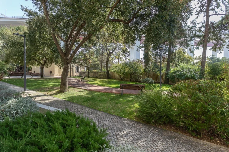 Apartamento T1 para Venda em Alcantara Foto 14