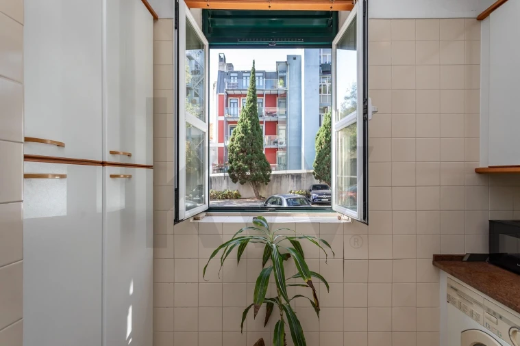 Apartamento T1 para Venda em Alcantara Foto 9