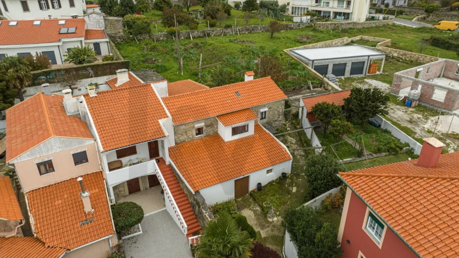 Moradia T2 para Venda em Vila Praia de Ancora Foto 8