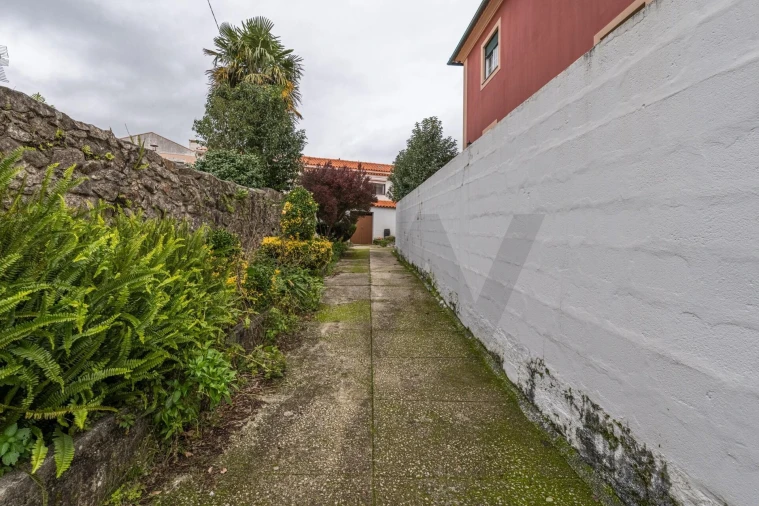 Moradia T2 para Venda em Vila Praia de Ancora Foto 10