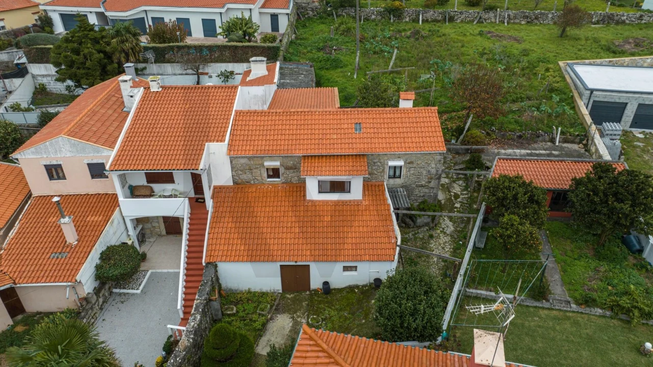 Moradia T2 para Venda em Vila Praia de Ancora Foto 9