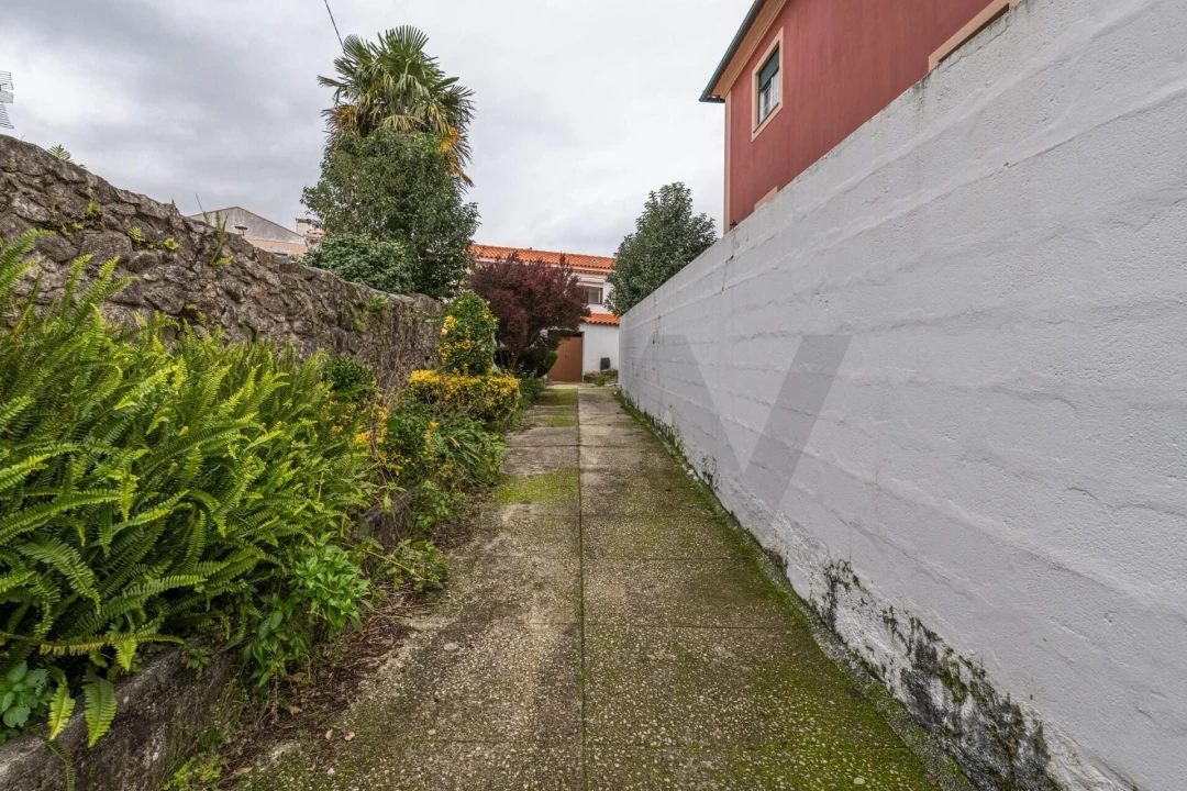 Moradia T2 para Venda em Vila Praia de Ancora Foto 10