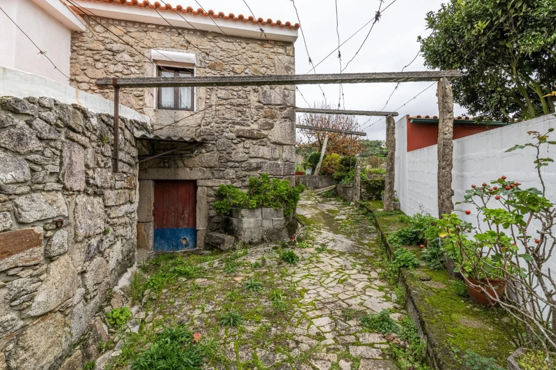 Moradia T2 para Venda em Vila Praia de Ancora Foto 13