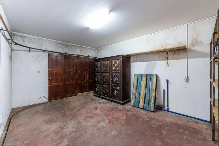 Moradia T4 para Venda em Arcozelo Foto 13