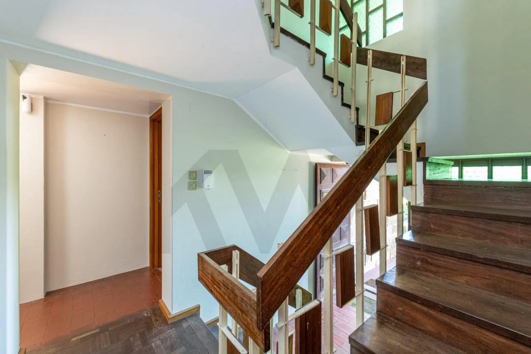 Moradia T4 para Venda em Arcozelo Foto 15