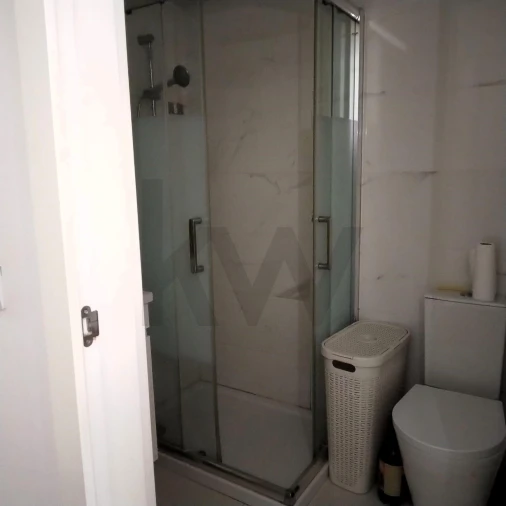 Apartamento T1 para Arrendamento em Laranjeiro e Feijó Foto 21